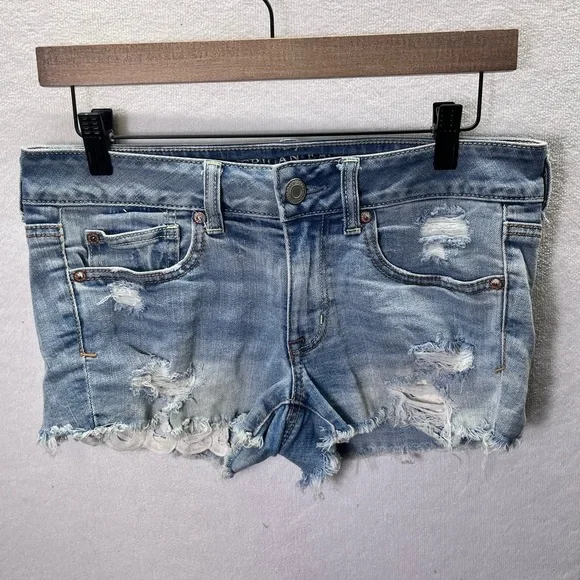 American Eagle Distressed Shortie Shorts Womens 6 Stretch Blue Denim Cute 2367 - Picture 1 of 8